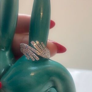 Elegant Silver Diamond Women's Ring